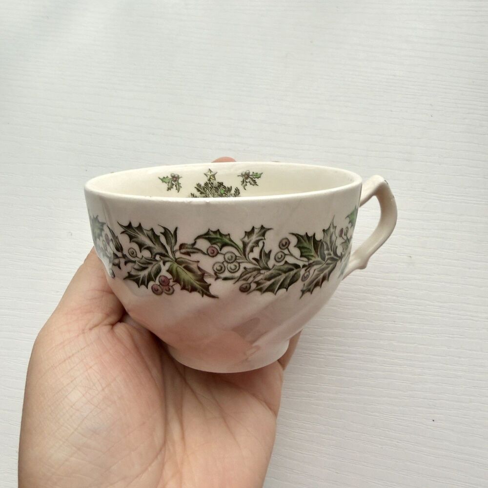 Johnson Brothers Merry Christmas Tea Cup Fine China Holly Tree Design England L6